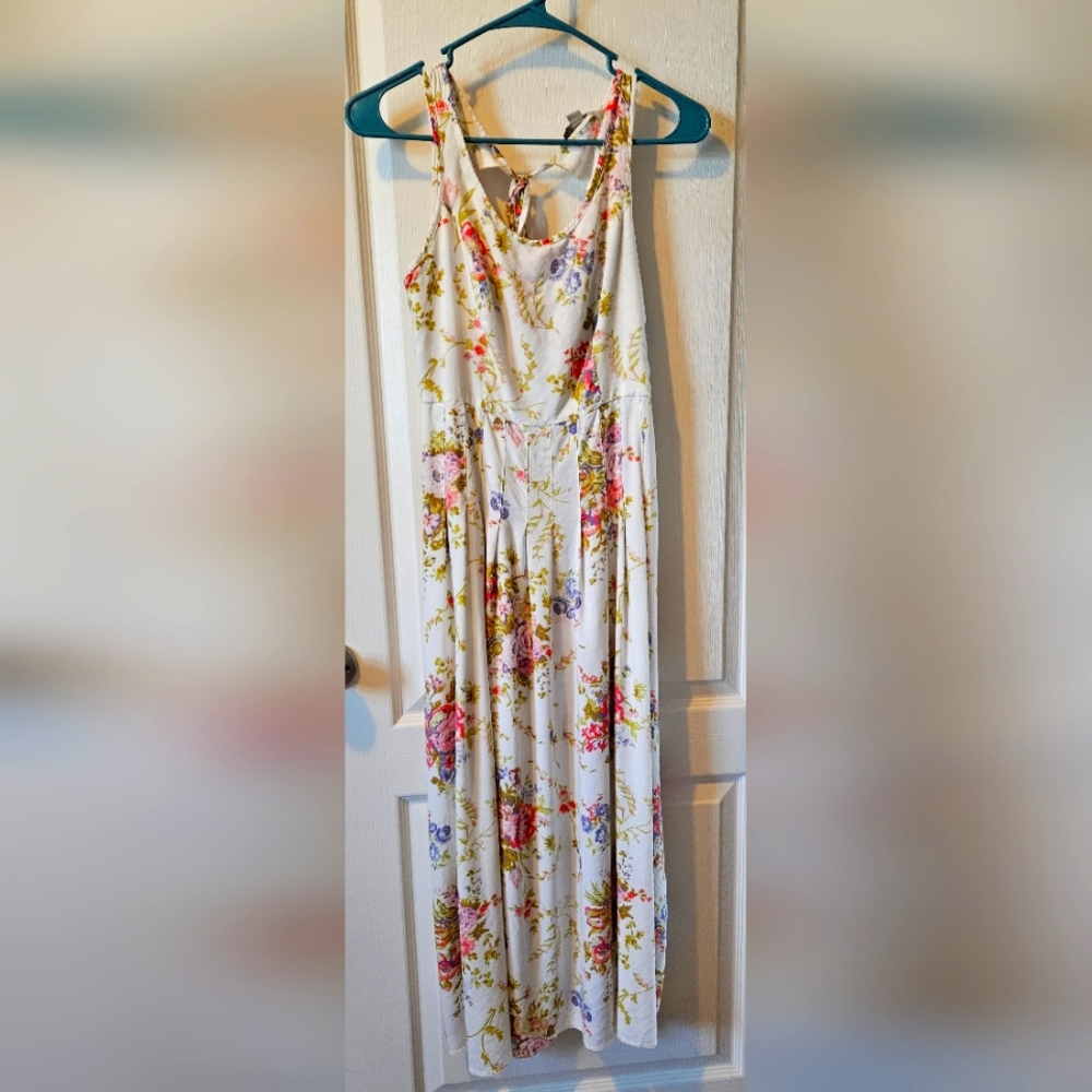 Loren Conrad floral dress Size 4